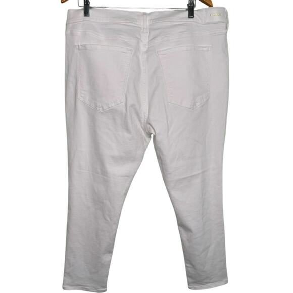 Express White Distressed Cropped Jeans Size 18S - Picture 3 of 9